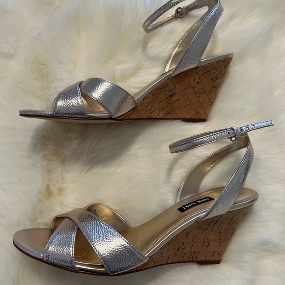Nine West wedge sandals size 10 - Picture 3 of 6
